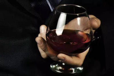 入門 5種最常見的葡萄酒杯，記得對杯倒酒！